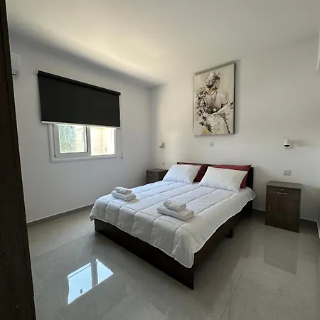 Apartment K15 Luxe Oasis Retreat - 3 Minute Drive To