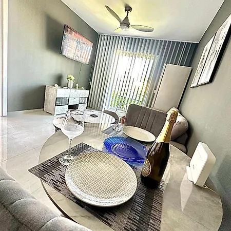 K15 Luxe Oasis Retreat - 3 Minute Drive To