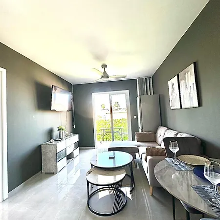 K15 Luxe Oasis Retreat - 3 Minute Drive To Apartment *