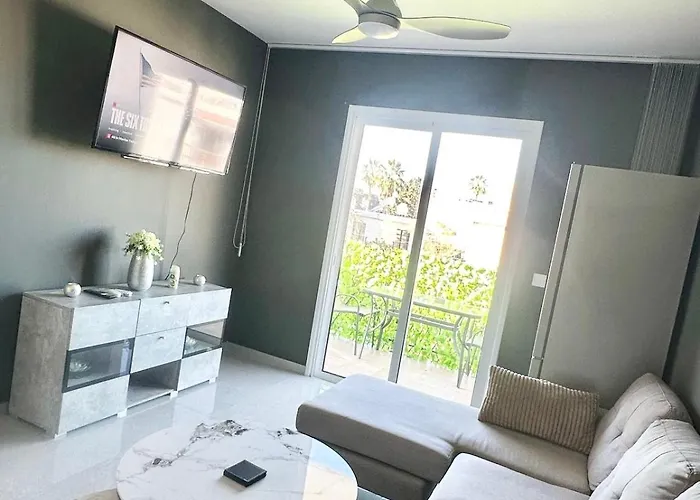 Apartmán K15 Luxe Oasis Retreat - 3 Minute Drive To