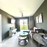 K15 Luxe Oasis Retreat - 3 Minute Drive To Apartment *
